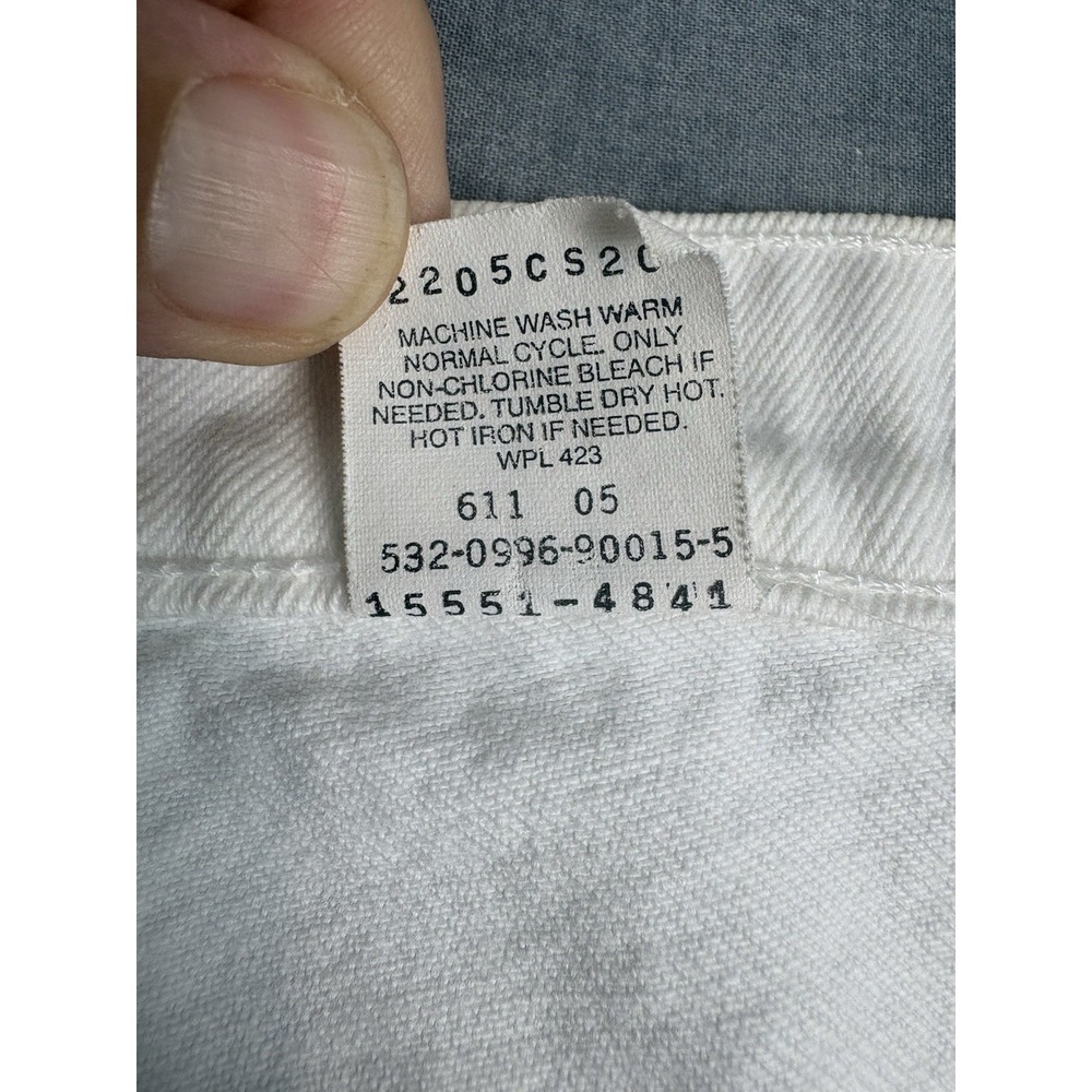 Vintage 90s Levis 551 Womens 16 Long White Jeans USA Relaxed Tapered Distressed - Picture 16 of 16
